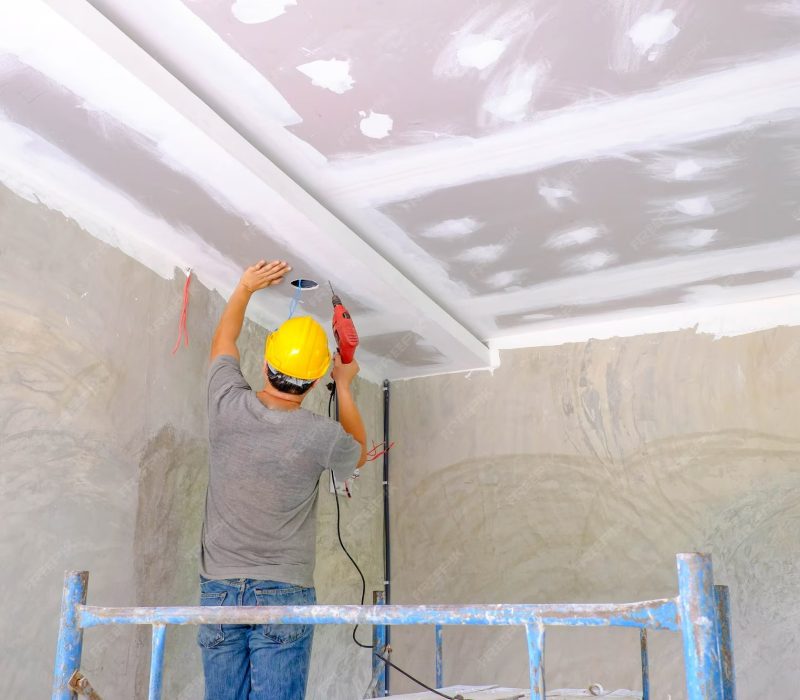 imgi_188_worker-installing-board-ceiling_51137-180